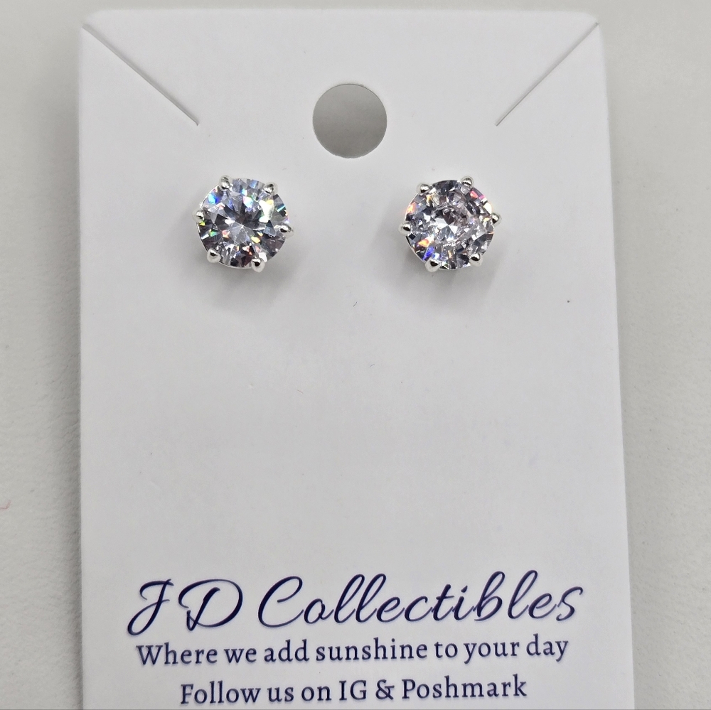 Swarovski Crystal Elements Silver Stud Earrings Heart Details Minimalist